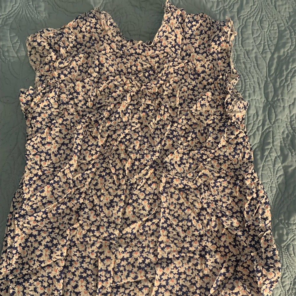 Floral short sleeve top